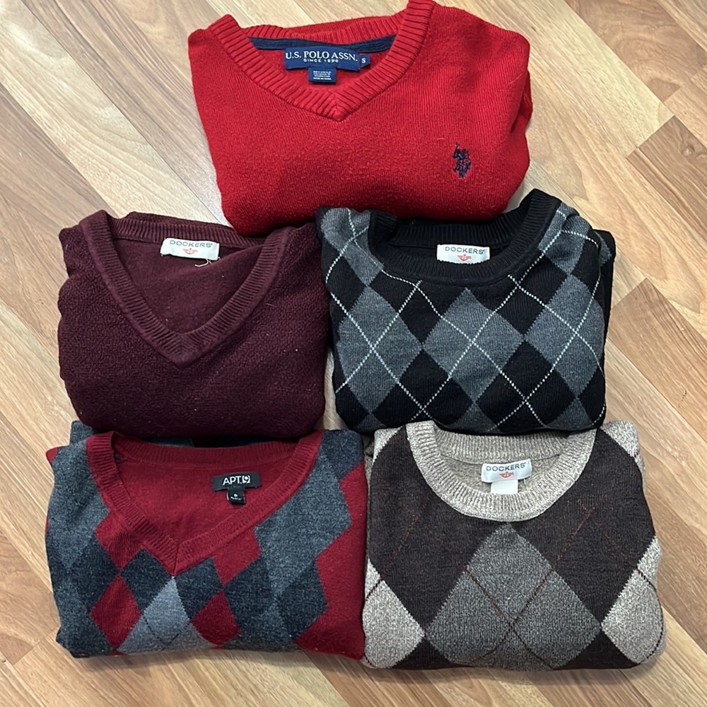 5  LOT Assorted Brands Size Small Mens Sweaters (Polo, Dockers, Apt 9)